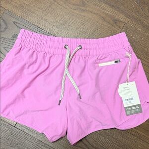 Vuori pink azalea shorts size small